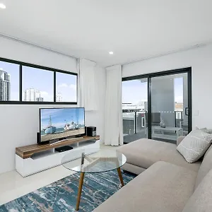  Apartment Spice Broadbeach - Gclr Australia